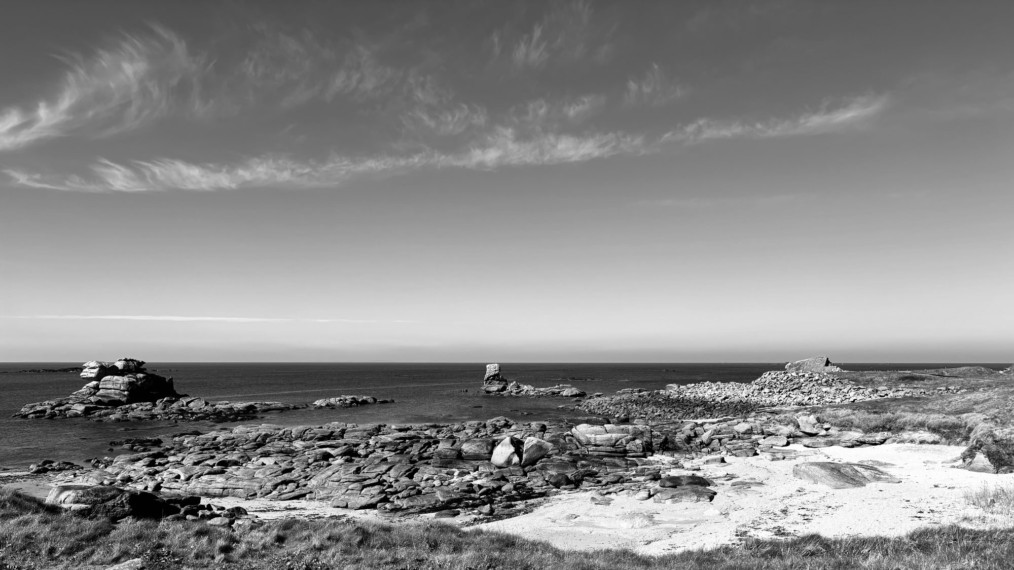 Paysage maritime rocheux en Bretagne